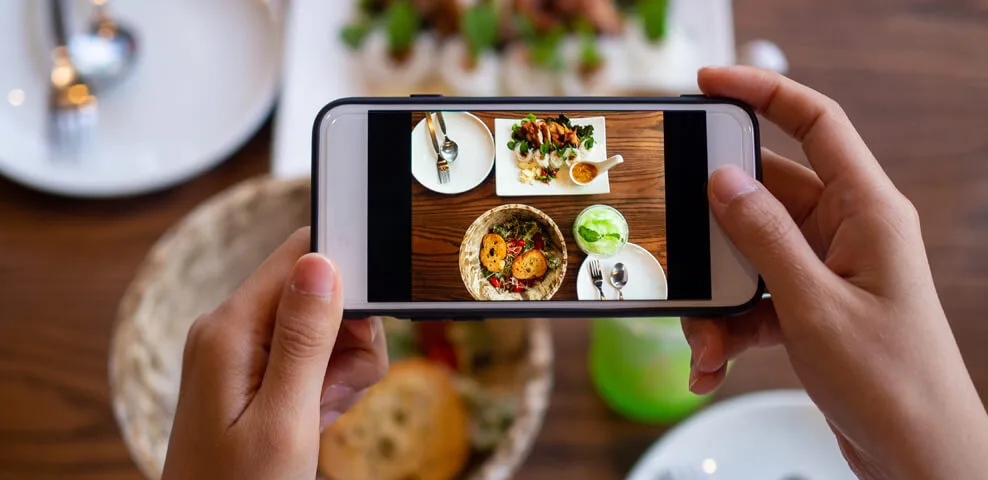 How to Promote Restaurants On Social Media